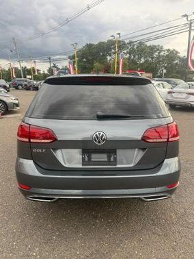 Platinum Gray Metallic 2019 Volkswagen Golf SportWagen 1.4T S
