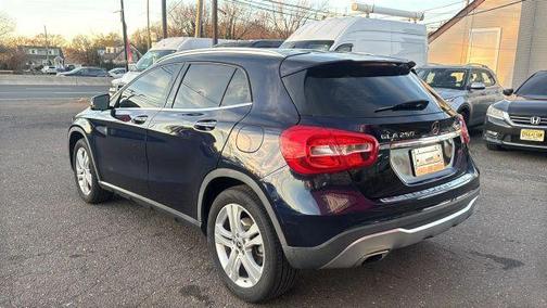 2018 Mercedes-Benz GLA 250 Base 4MATIC