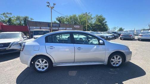 Brilliant Silver 2011 Nissan Sentra 2.0 SR