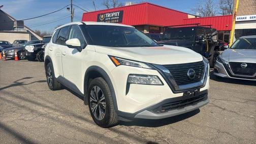 White 2021 Nissan Rogue SV