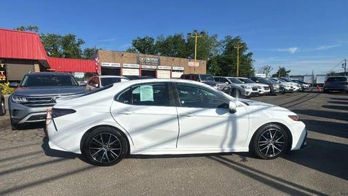 2021 Toyota Camry SE