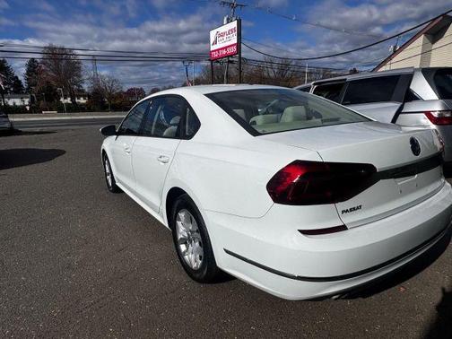 2018 Volkswagen Passat 2.0T S