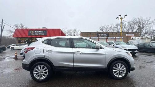 2022 Nissan Rogue Sport S