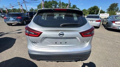 2022 Nissan Rogue Sport SV