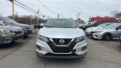 2022 Nissan Rogue Sport SV