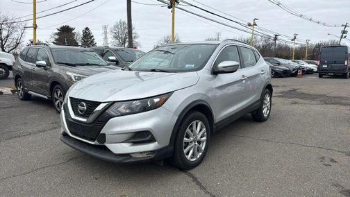2022 Nissan Rogue Sport SV