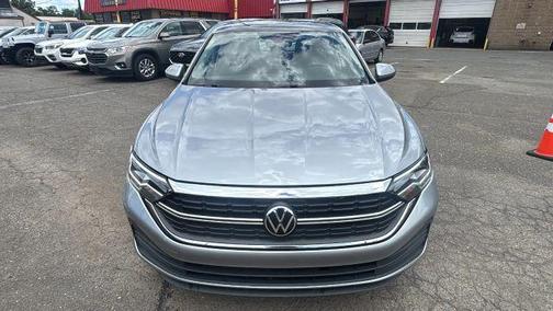Pyrite Silver Metallic 2024 Volkswagen Jetta 1.5T SE