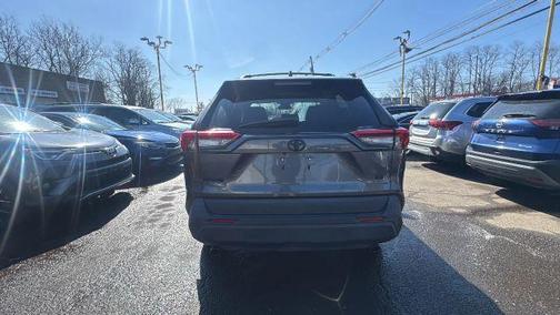 2020 Toyota RAV4 LE