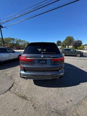 2021 BMW X7 M50i