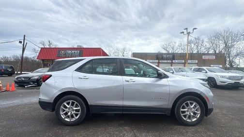 2022 Chevrolet Equinox LS