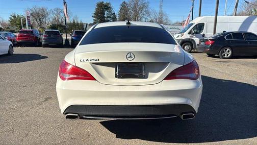 2015 Mercedes-Benz CLA-Class Base