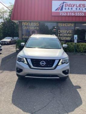 2020 Nissan Pathfinder SL