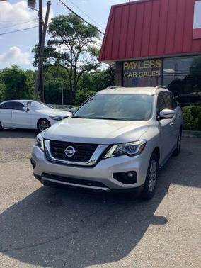 2020 Nissan Pathfinder SL