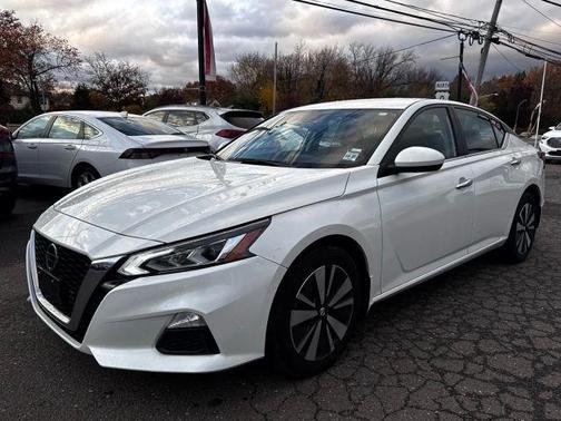 2022 Nissan Altima 2.5 SV