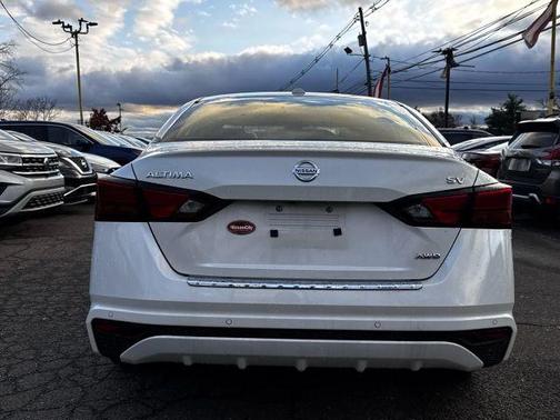 2022 Nissan Altima 2.5 SV