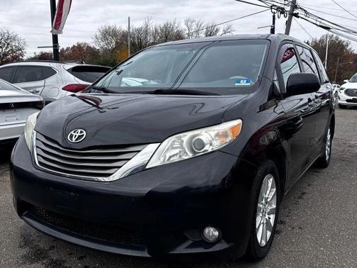 2013 Toyota Sienna XLE