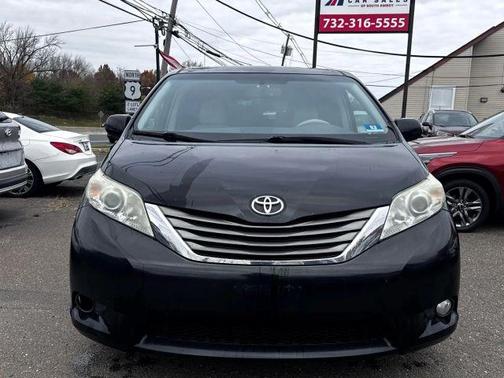 2013 Toyota Sienna XLE
