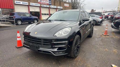 2016 Porsche Macan Turbo