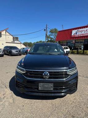 2022 Volkswagen Tiguan 2.0T SE R-Line Black