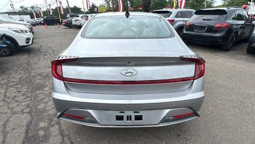 2021 Hyundai SONATA SE