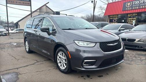 2022 Chrysler Pacifica Touring-L