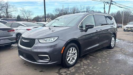 2022 Chrysler Pacifica Touring-L