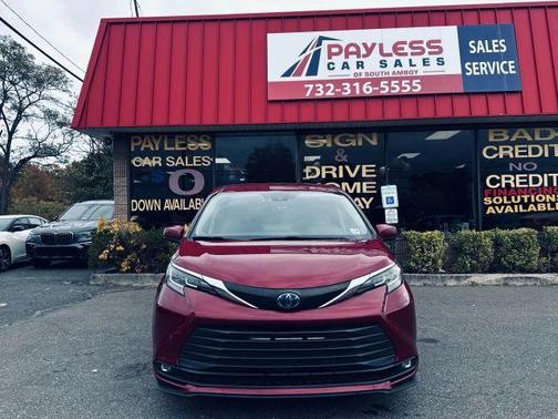 2021 Toyota Sienna LE