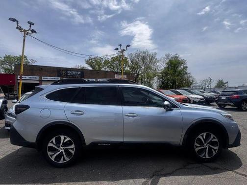 Ice Silver Metallic 2020 Subaru Outback Limited