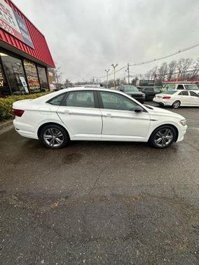 2021 Volkswagen Jetta 1.4T R-Line