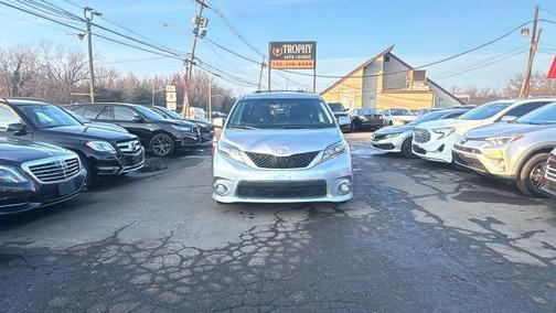 2016 Toyota Sienna SE