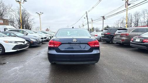 2014 Volkswagen Passat 1.8T Wolfsburg Edition