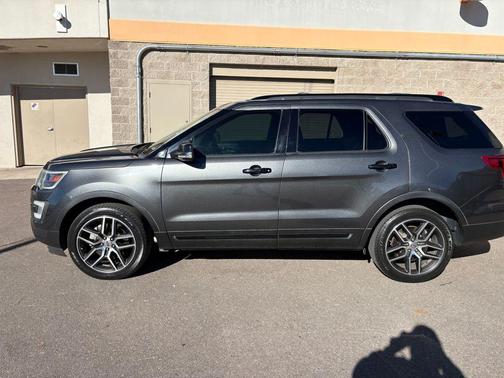 2016 Ford Explorer Sport