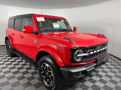 2024 Ford Bronco Outer Banks