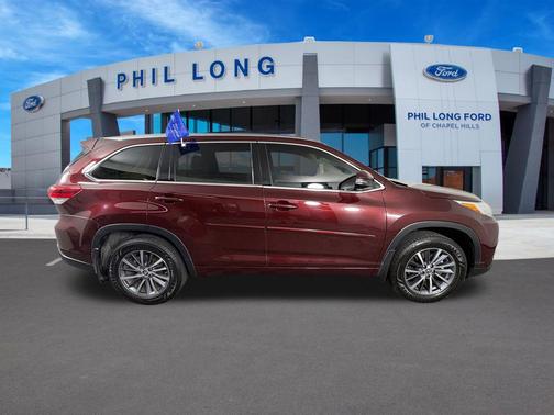 Ooh La La Rouge Mica 2018 Toyota Highlander XLE