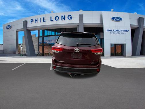 Ooh La La Rouge Mica 2018 Toyota Highlander XLE