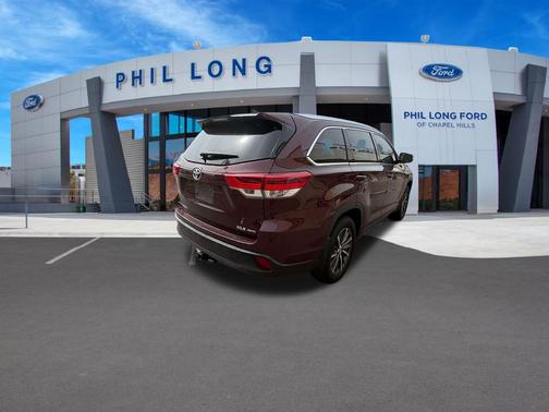 Ooh La La Rouge Mica 2018 Toyota Highlander XLE