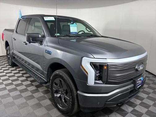 2024 Ford F-150 Lightning LARIAT