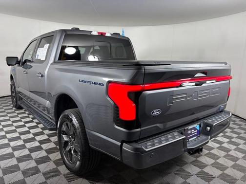2024 Ford F-150 Lightning LARIAT