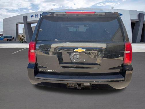 Black 2018 Chevrolet Suburban LT