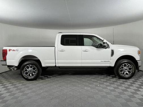 Photo 2 of 45 of 2022 Ford F-250 Lariat