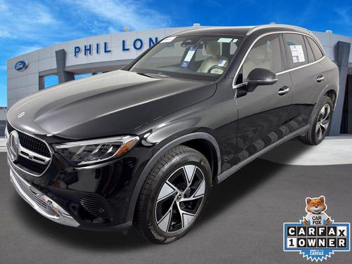 Black 2024 Mercedes-Benz GLC 300 4MATIC