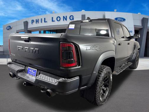 Diamond Black Crystal Pearlcoat 2021 RAM 1500 TRX