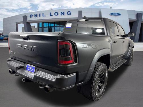 Diamond Black Crystal Pearlcoat 2021 RAM 1500 TRX