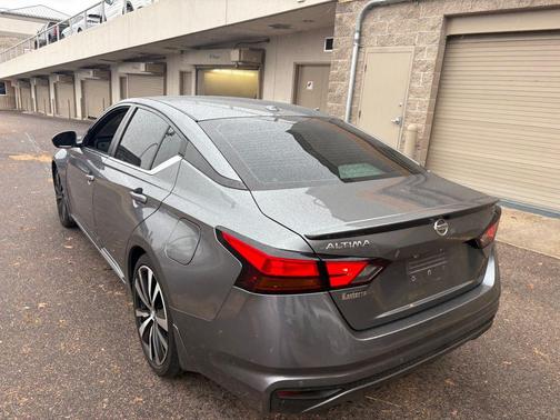 2020 Nissan Altima SR FWD