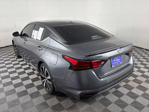 2020 Nissan Altima SR FWD