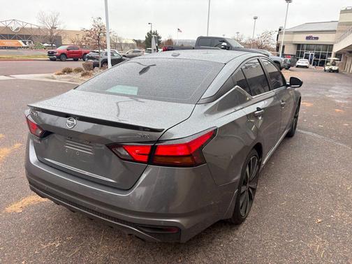 2020 Nissan Altima SR FWD