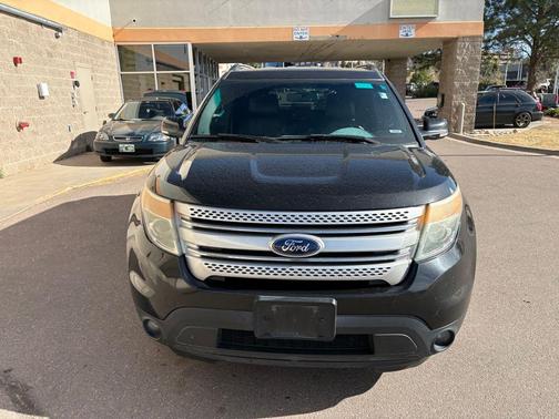 TUXEDO BLACK METALLIC 2015 Ford Explorer XLT