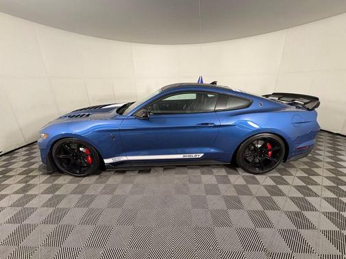 2020 Ford Shelby GT500 Base