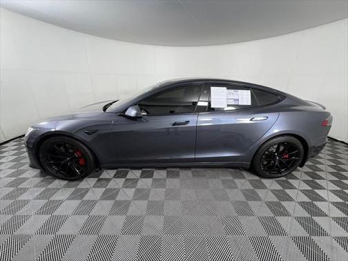 2021 Tesla Model S Plaid