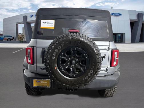 ICONIC SILVER METALLIC 2023 Ford Bronco Wildtrak